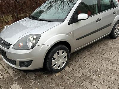 Second-hand Ford Fiesta 75 CP (55 kW) 2006 Argintiu Hatchback