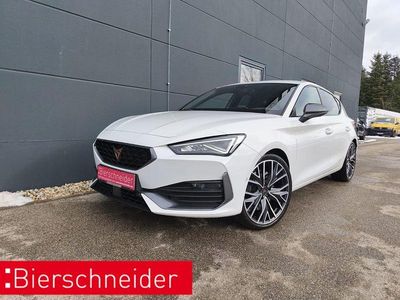 Weiss Gebraucht 2024 Cupra Leon VZ Limousine | 35.490 € (Fairer Preis)