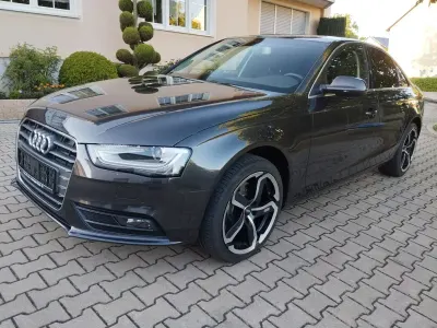 Gebraucht Audi A4 Ambiente 170 PS (125 kW) 2013 Grau Limousine