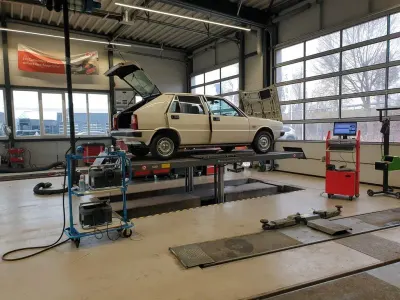 Second-hand Lancia Delta 75 CP (55 kW) 1981 Alb Hatchback