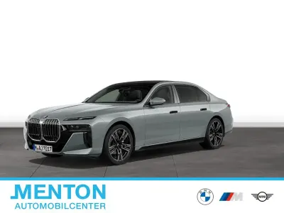 Gebraucht BMW 740 299 PS (219 kW) 2025 Grau Limousine