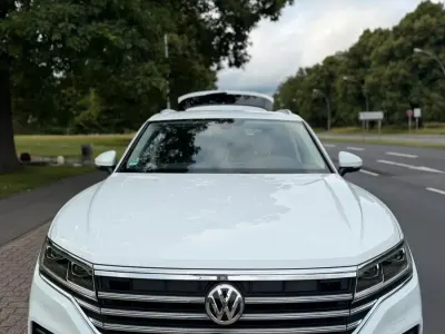Gebraucht VW Touareg 231 PS (169 kW) 2019 Weiß SUV