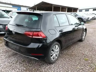 Gebraucht VW Golf VII Join 116 PS (85 kW) 2019 Deep black perleffekt deep black perleffekt Limousine