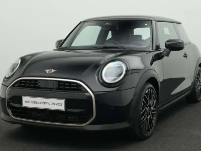 Occasion Mini Cooper Favoured 156 ch (114 kW) 2024 Noir Citadine