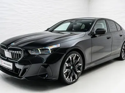 Gebraucht BMW 520 M Sport 197 PS (144 kW) 2026 Schwarz Limousine