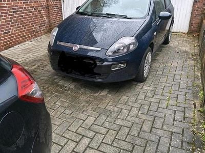 Second-hand Fiat Punto Evo 69 CP (50 kW) 2011 Albastru Hatchback