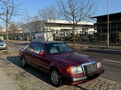 Gebraucht Mercedes E230 Sportline 136 PS (100 kW) 1991 Rot Limousine