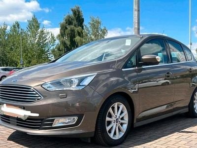 Braun Gebraucht 2016 Ford C-MAX Van / Kleinbus | 14.650 € (Teuer)