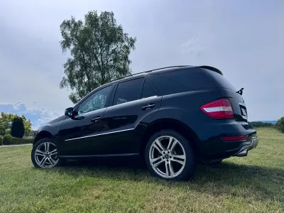 Gebraucht Mercedes ML450 306 PS (225 kW) 2010 Schwarz SUV