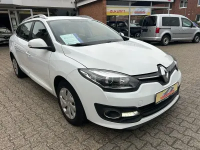 Gebraucht Renault Mégane III 110 PS (80 kW) 2014 Weiß Limousine