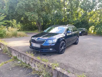 Gebraucht Skoda Superb 140 PS (102 kW) 2014 Schwarz Kombi
