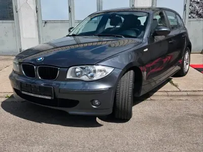 Gebraucht BMW 118 122 PS (89 kW) 2006 Grau Kleinwagen