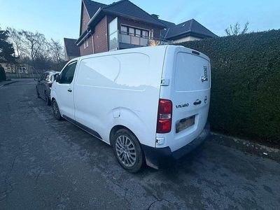 Weiß Gebraucht 2021 Opel Vivaro Van / Kleinbus | 13.400 € (Superpreis)