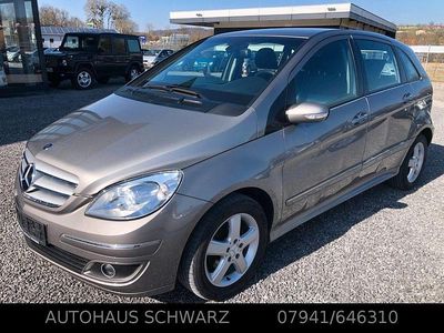 Gebraucht Mercedes B200 Sport 136 PS (100 kW) 2008 Grau Van / Kleinbus