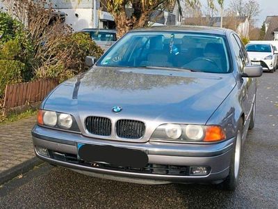 BMW 528