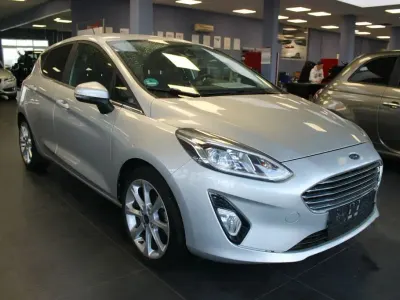 Gebraucht Ford Fiesta Titanium 101 PS (74 kW) 2019 Silber Kleinwagen
