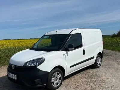 Usata Fiat Doblò 80 CV (58 kW) 2021 Bianco Monovolume