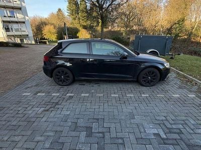 Gebraucht Audi A3 Ambiente 150 PS (110 kW) 2015 Schwarz Coupé