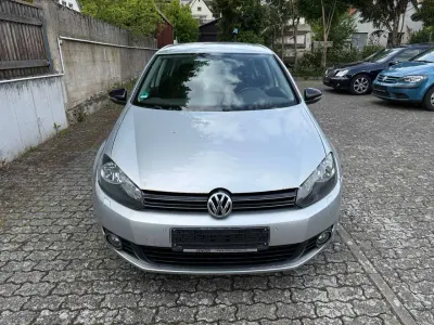 Gebraucht VW Golf VII Match 140 PS (102 kW) 2012 Reflexsilber metallic Limousine