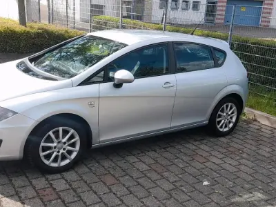 Gebraucht Seat Leon 125 PS (91 kW) 2011 Silber Kleinwagen