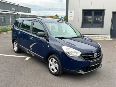 Używany Dacia Lodgy 83 KM (61 kW) 2015 Niebieski Minivan