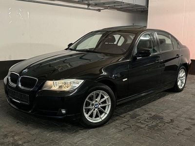 Gebraucht BMW 320 Sport Line 177 PS (130 kW) 2010 Schwarz Limousine