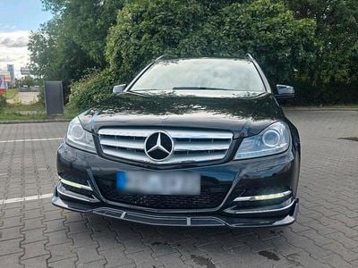 Gebraucht Mercedes C250 204 PS (150 kW) 2014 Schwarz Kombi