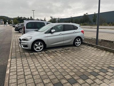 BMW 225