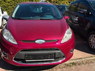 Gebraucht Ford Fiesta Titanium 82 PS (60 kW) 2009 Rot Kleinwagen