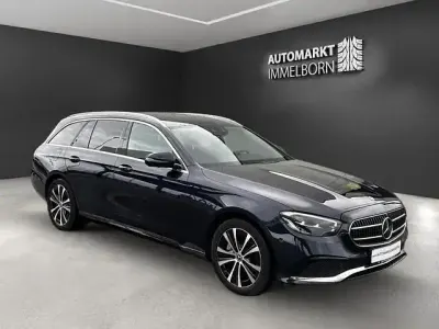 Używany Mercedes E300 306 KM (225 kW) 2021 Niebieski Kombi