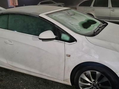 Gebraucht Opel Cascada 170 PS (125 kW) 2016 Weiß Cabrio