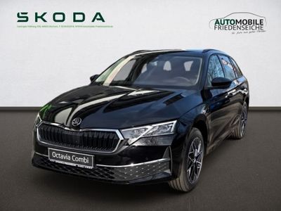 Schwarz Neu 2025 Skoda Octavia Tour Kombi | 39.980 € (Etwas zu teuer)