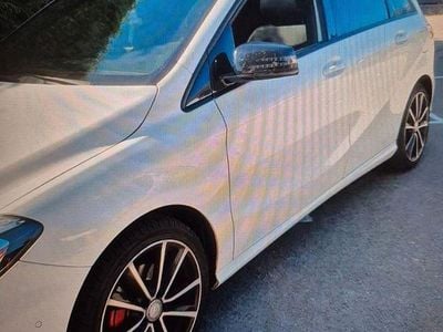 Gebraucht Mercedes B180 Edition 109 PS (80 kW) 2013 Weiß Van / Kleinbus
