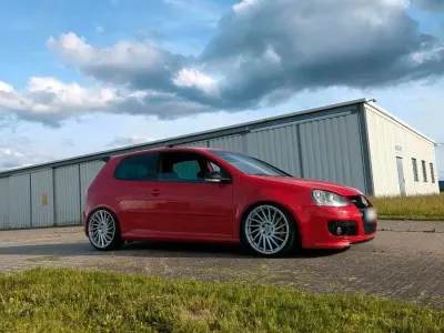 Gebraucht VW Golf GTI 200 PS (147 kW) 2005 Rot Coupé