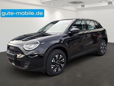 Neu Fiat 600 Business 101 PS (74 kW) 2025 Rot SUV