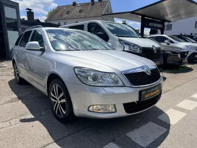 Gebraucht Skoda Octavia Style 122 PS (89 kW) 2013 Silber Kombi