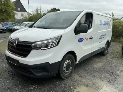 Gebraucht Renault Trafic Komfort 131 PS (96 kW) 2022 Weiß Van / Kleinbus