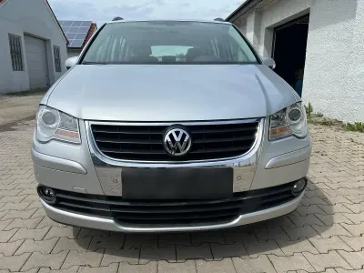 Gebraucht VW Touran 140 PS (102 kW) 2009 Grau Van / Kleinbus