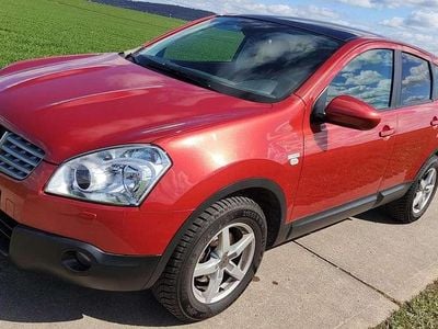 Gebraucht Nissan Qashqai Tekna 141 PS (103 kW) 2009 Glutrot metallic SUV