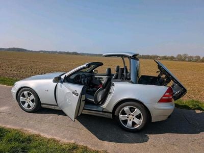 Gebraucht Mercedes SLK230 197 PS (144 kW) 1998 Silber Cabrio