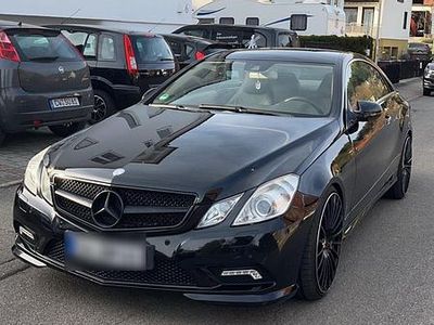 Gebraucht Mercedes E250 204 PS (150 kW) 2009 Schwarz Coupé