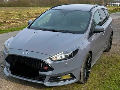 Gebraucht Ford Focus 250 PS (183 kW) 2017 Grau Kombi