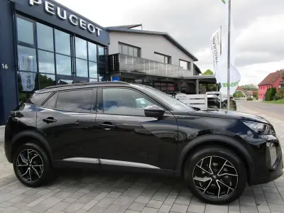 Gebraucht Peugeot 2008 Allure 131 PS (96 kW) 2024 Schwarz SUV