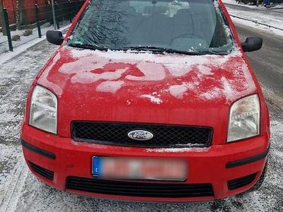 Rot Gebraucht 2004 Ford Fusion Kleinwagen | 1.500 € (Fairer Preis)