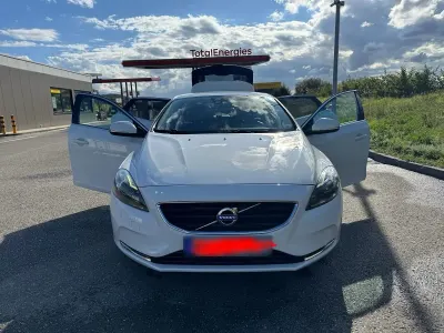 Gebraucht Volvo V40 114 PS (83 kW) 2013 Weiß Kleinwagen