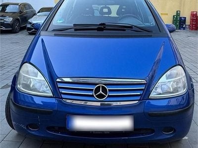 Gebraucht Mercedes A190 125 PS (91 kW) 1999 Blau Kleinwagen