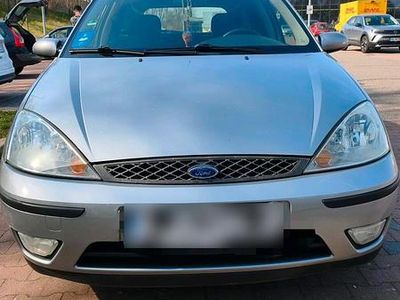 Usata Ford Focus 101 CV (74 kW) 2004 Grigio Berlina
