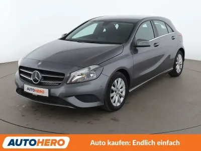 Gebraucht Mercedes A180 Style 122 PS (89 kW) 2015 Mountaingrau Kleinwagen