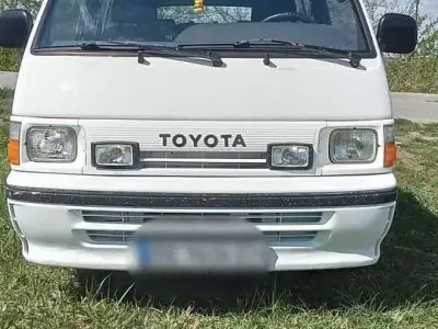 Gebraucht Toyota HiAce 79 PS (58 kW) 1995 Beige Van / Kleinbus