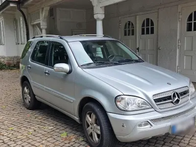 Gebraucht Mercedes ML270 163 PS (119 kW) 2005 Silber SUV